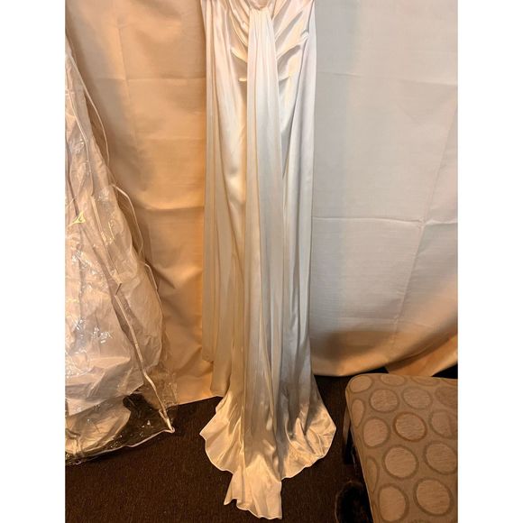 White Niki livas Size 12 Straight dress - Picture 2 of 2
